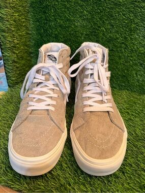 Vans Unisex Men’s SK-8 Mid-Top Gray Suede Sneakers/White Accents m 10.5. W12
